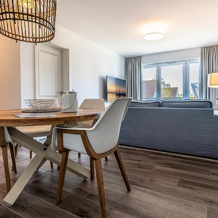 Apartmenthaus Waldstrasse 49 *
