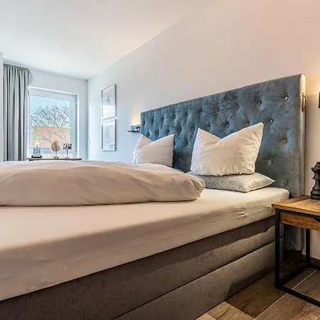 Apartmenthaus Waldstrasse 49 * Ostseebad Kühlungsborn